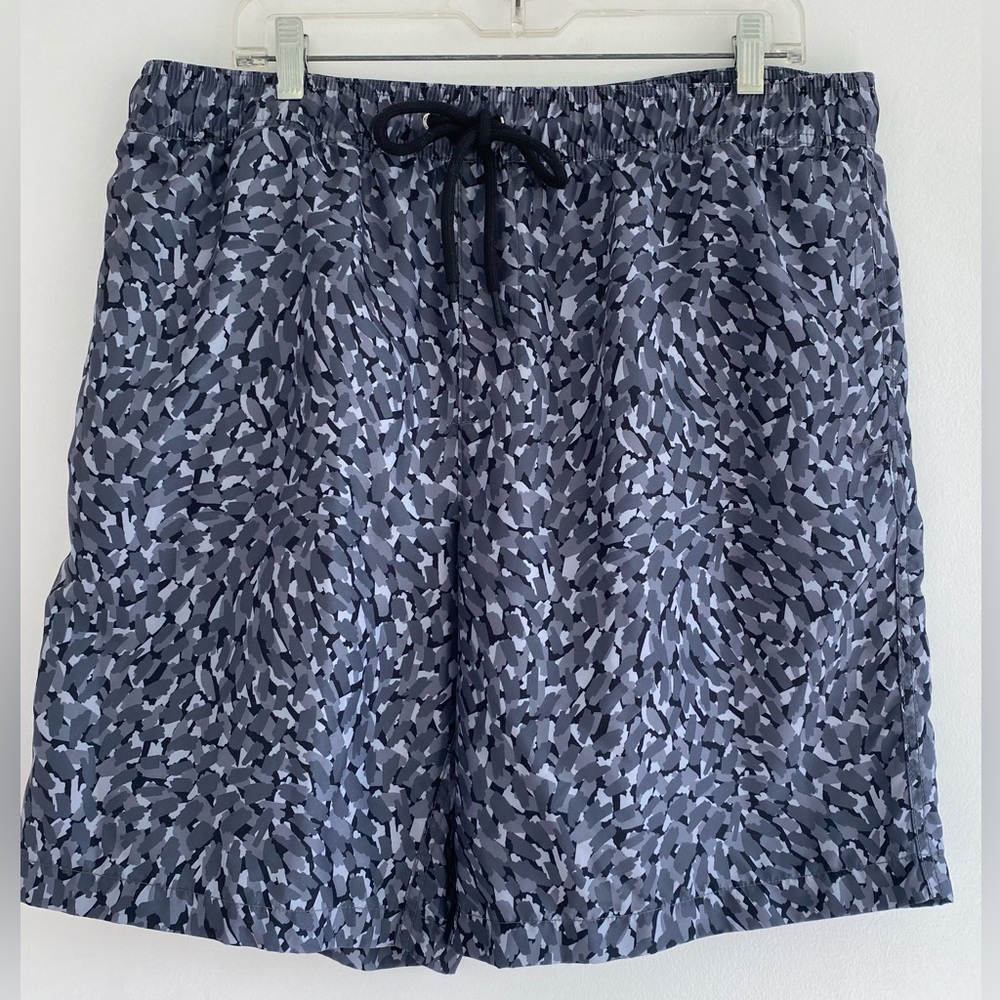 Amazon Essentials Black/White Athletic Board Shorts. Swim Shorts Sz: XL.
